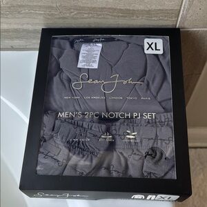 Sean John Men's 2-Piece Notch Pajama Set in Charcoal